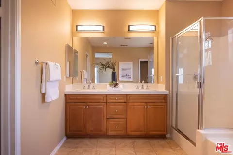 Bath - 107 Chantilly, Irvine, CA 92620 photo 1 of 2