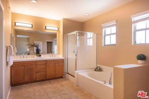 Bath - 107 Chantilly, Irvine, CA 92620 photo 2 of 2