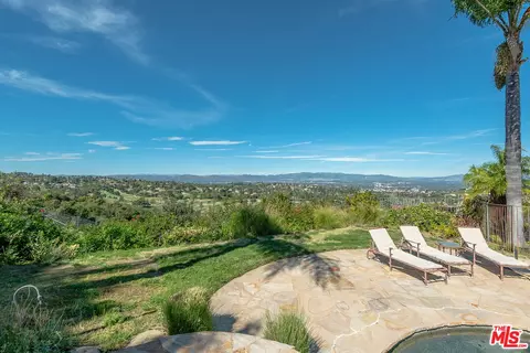 3843 Rock Hampton Dr, Tarzana, CA 91356