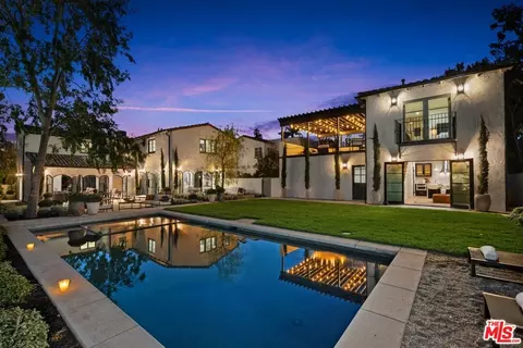 134 N Mccadden Pl, Los Angeles, CA 90004