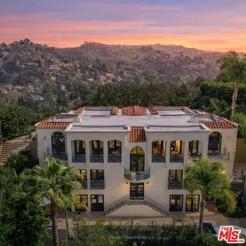 3110 Benedict Canyon Dr, Beverly Hills, CA 90210