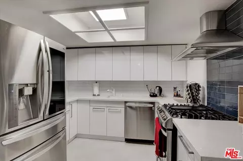 108 W Maple St #27, Glendale, CA 91204