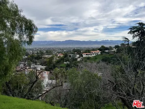 13406 Newcomb, Sherman Oaks, CA 91423