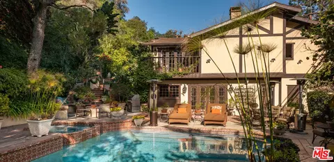 9415 Cherokee Ln, Beverly Hills, CA 90210