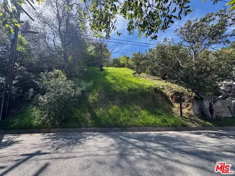 1127 Oneonta Dr, Los Angeles, CA 90065