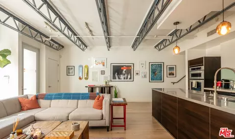 1250 N Harper Ave #411, Los Angeles, CA 90046
