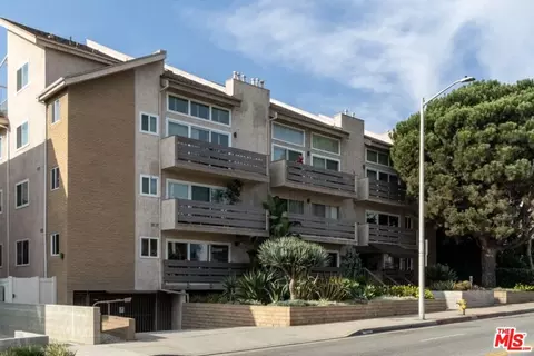 1021 N Crescent Heights Blvd #205, West Hollywood, CA 90046