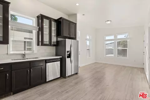 8250 Lankershim Blvd #185, North Hollywood, CA 91605