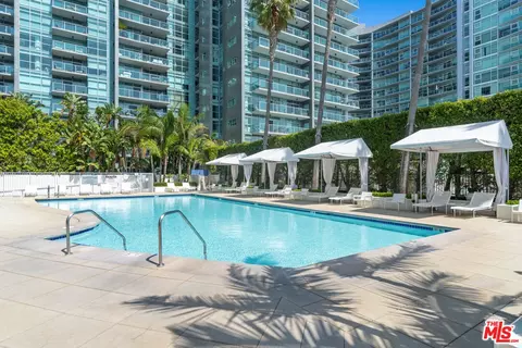 13700 Marina Pointe Dr #1126, Marina Del Rey, CA 90292