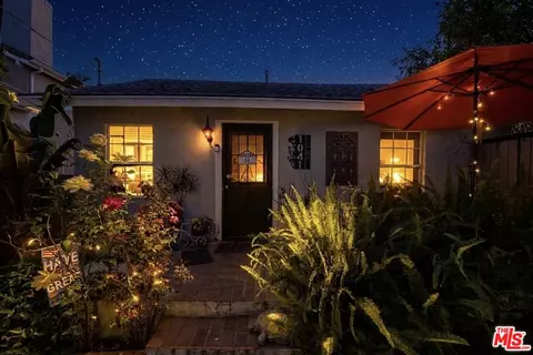 1041 W 1st St, San Pedro, CA 90731