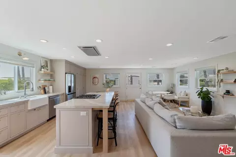 29500 Heathercliff Rd #10, Malibu, CA 90265