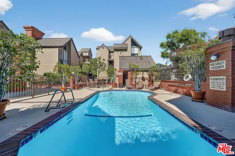 835 S Lucerne Blvd #105, Los Angeles, CA 90005