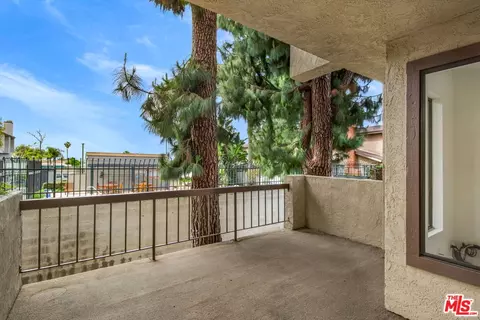 Exterior - 849 E Victoria St #811, Carson, CA 90746 photo 1 of 7