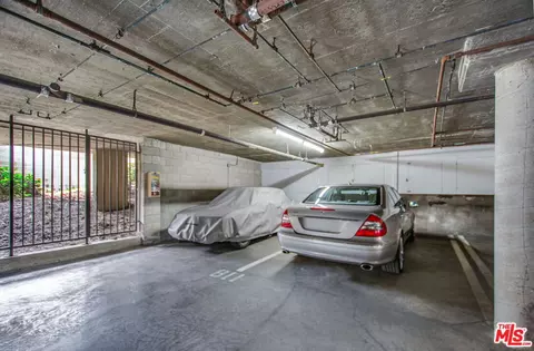 Exterior - 849 E Victoria St #811, Carson, CA 90746 photo 7 of 7