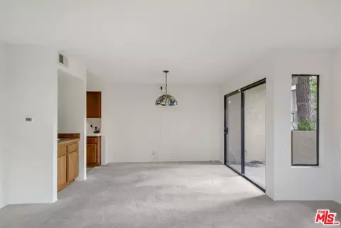 Living - 849 E Victoria St #811, Carson, CA 90746 photo 3 of 11