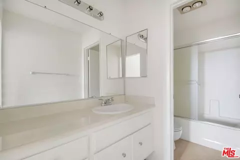 Bath - 849 E Victoria St #811, Carson, CA 90746 photo 2 of 3