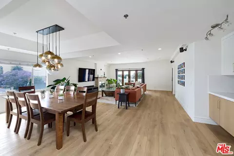 1714 Barry Ave #D, Los Angeles, CA 90025