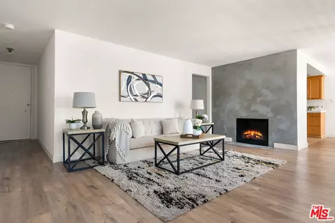6601 Springpark Ave #9, Los Angeles, CA 90056