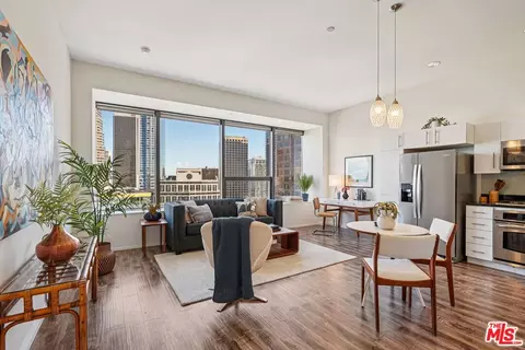 1100 Wilshire Blvd #2209, Los Angeles, CA 90017