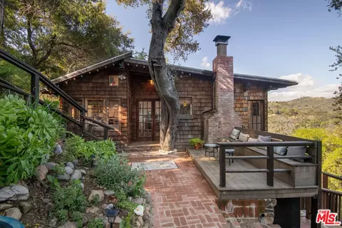 19963 Observation Dr, Topanga, CA 90290