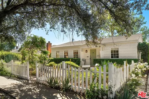 11672 Mccormick St, North Hollywood, CA 91601