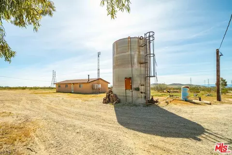 9750 W 70th St, Mojave, CA 93501 photo 20
