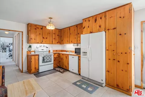 9750 W 70th St, Mojave, CA 93501 photo 10