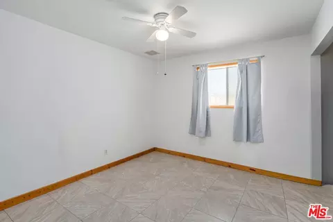 9750 W 70th St, Mojave, CA 93501 photo 17
