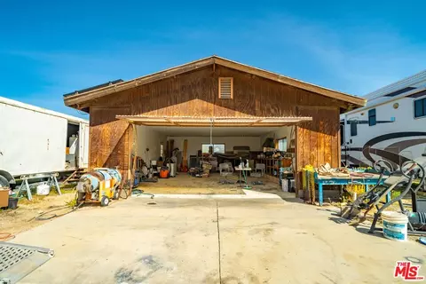9750 W 70th St, Mojave, CA 93501 photo 24