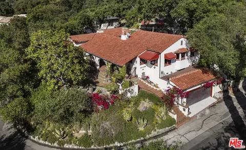3290 Buckingham Rd, Glendale, CA 91206