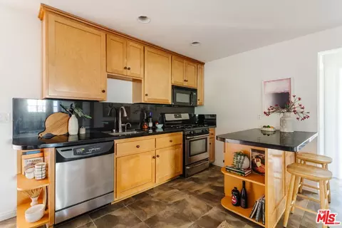 Kitchen - 6557 Tokay Rd, Tujunga, CA 91042 photo 4 of 4