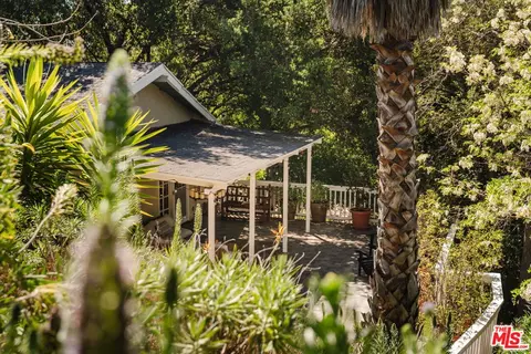 Exterior - 6557 Tokay Rd, Tujunga, CA 91042 photo 14 of 18