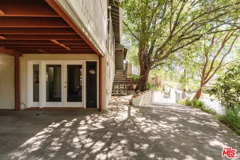 Exterior - 6557 Tokay Rd, Tujunga, CA 91042 photo 15 of 18