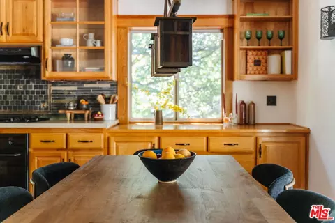 Dining - 6557 Tokay Rd, Tujunga, CA 91042 photo 2 of 2