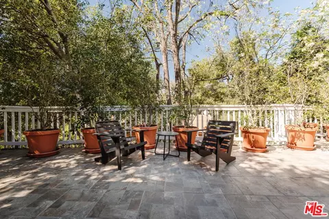 Exterior - 6557 Tokay Rd, Tujunga, CA 91042 photo 7 of 18