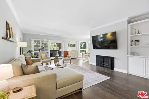 5625 Cambridge Way #204, Culver City, CA 90230