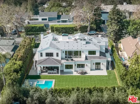 1072 Amalfi Dr, Pacific Palisades, CA 90272
