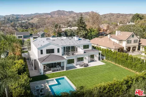 1072 Amalfi Dr, Pacific Palisades, CA 90272