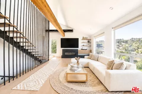 3761 Glenridge Dr, Sherman Oaks, CA 91423