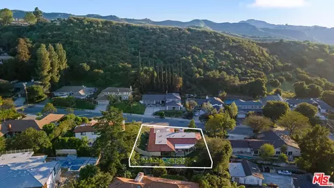 3804 Eddingham Ave, Calabasas, CA 91302