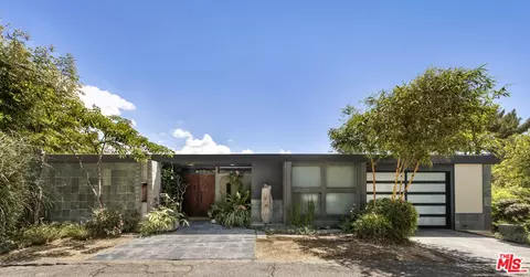 6190 Temple Hill Dr, Los Angeles, CA 90068