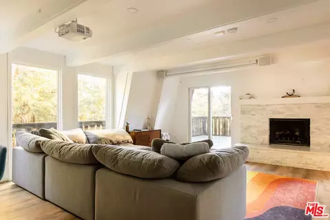 Living - 24310 Altdorf Dr, Crestline, CA 92325 photo 3 of 6