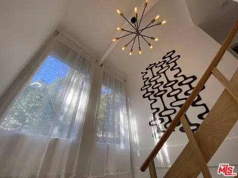 Entry Way - 24310 Altdorf Dr, Crestline, CA 92325 photo 5 of 6
