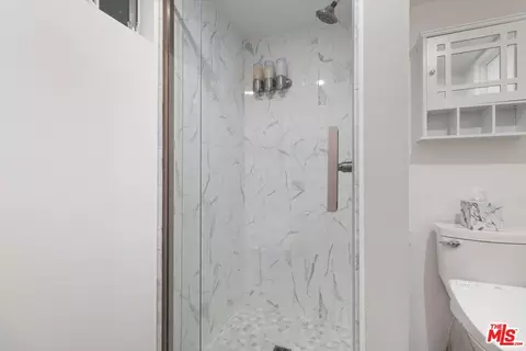 Bath - 24310 Altdorf Dr, Crestline, CA 92325 photo 5 of 5