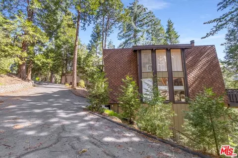 Exterior - 24310 Altdorf Dr, Crestline, CA 92325 photo 6 of 14