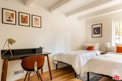 Bedroom - 24310 Altdorf Dr, Crestline, CA 92325 photo 1 of 5