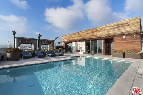 1755 Ocean Ave #203, Santa Monica, CA 90401