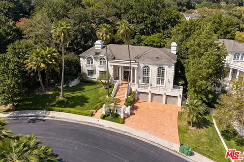 14132 Beresford Rd, Beverly Hills, CA 90210