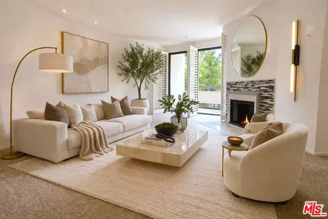 2131 Century Park Ln #212, Los Angeles, CA 90067