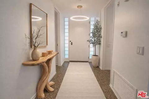 2131 Century Park Ln #212, Los Angeles, CA 90067